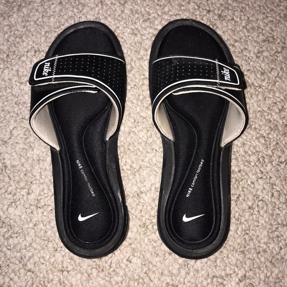 nike women slides